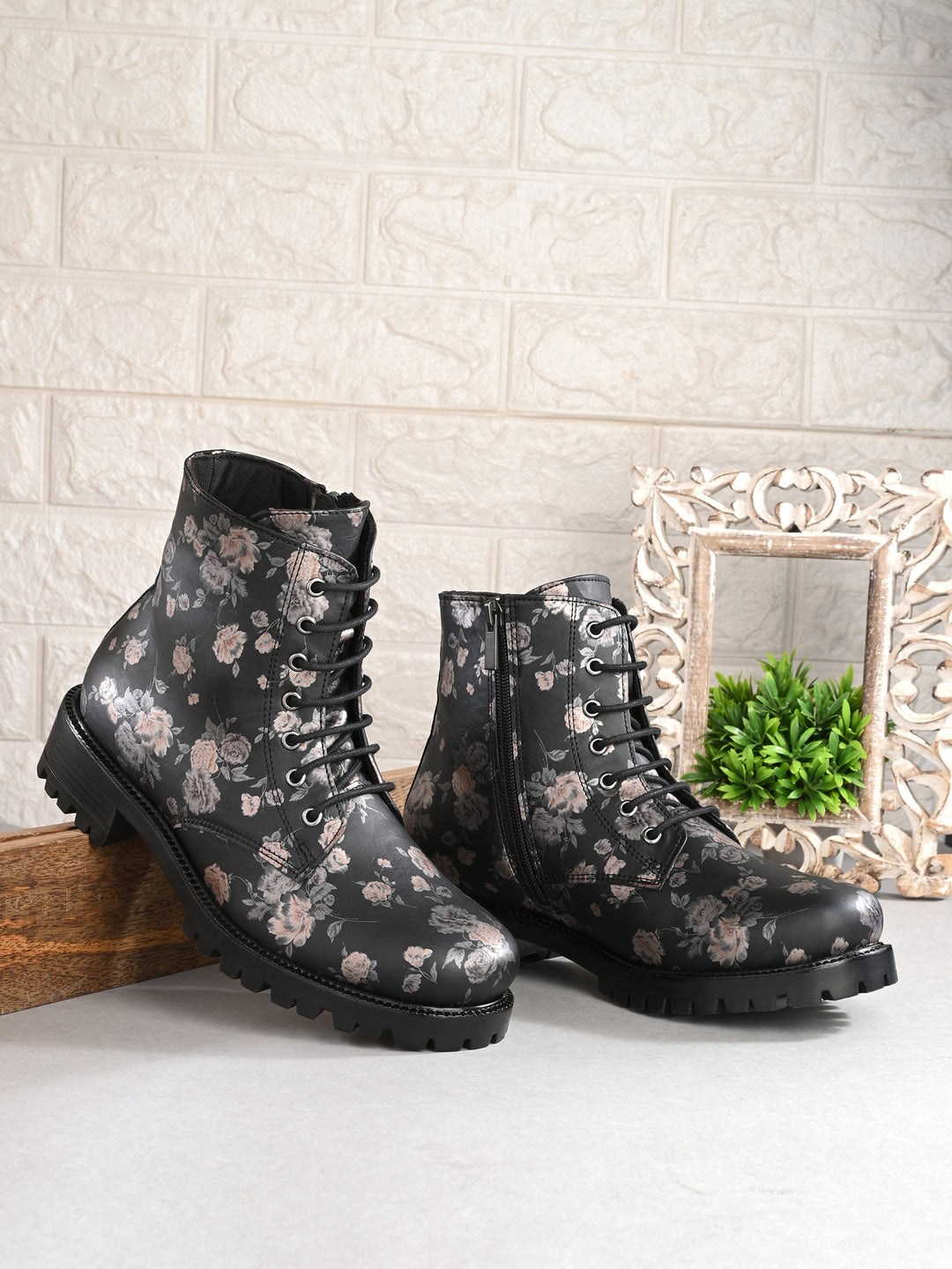 CARLO ROMANO BY WASAN BLACK  COLOR  VEGAN  LEATHER FLOWER PRINT LACE-UP ANKLE BOOTS WITH ZIP  FOR WOMEN