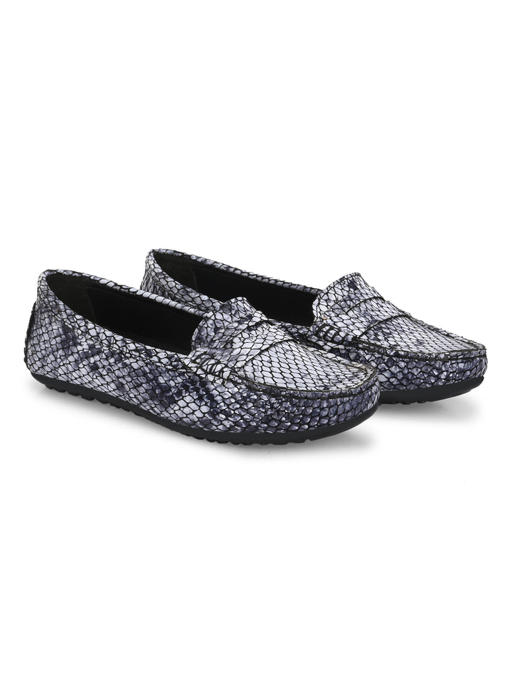 CARLO ROMANO BLACK COLOR SUPER COMFORTABLE SNAKE PRINTED LOAFER SHOES FOR WOMEN