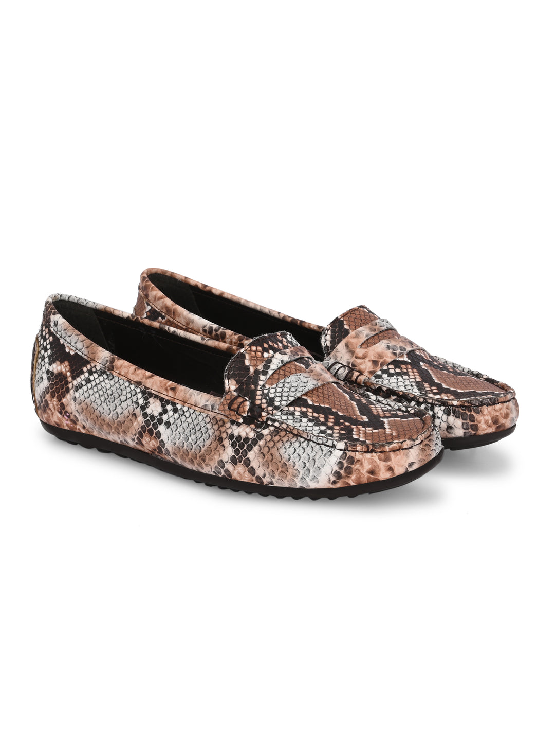 CARLO ROMANO BY WASAN MULTI COLOR VEGAN LEATHER SNAKE PRINT MOCCASIN FOR WOMEN