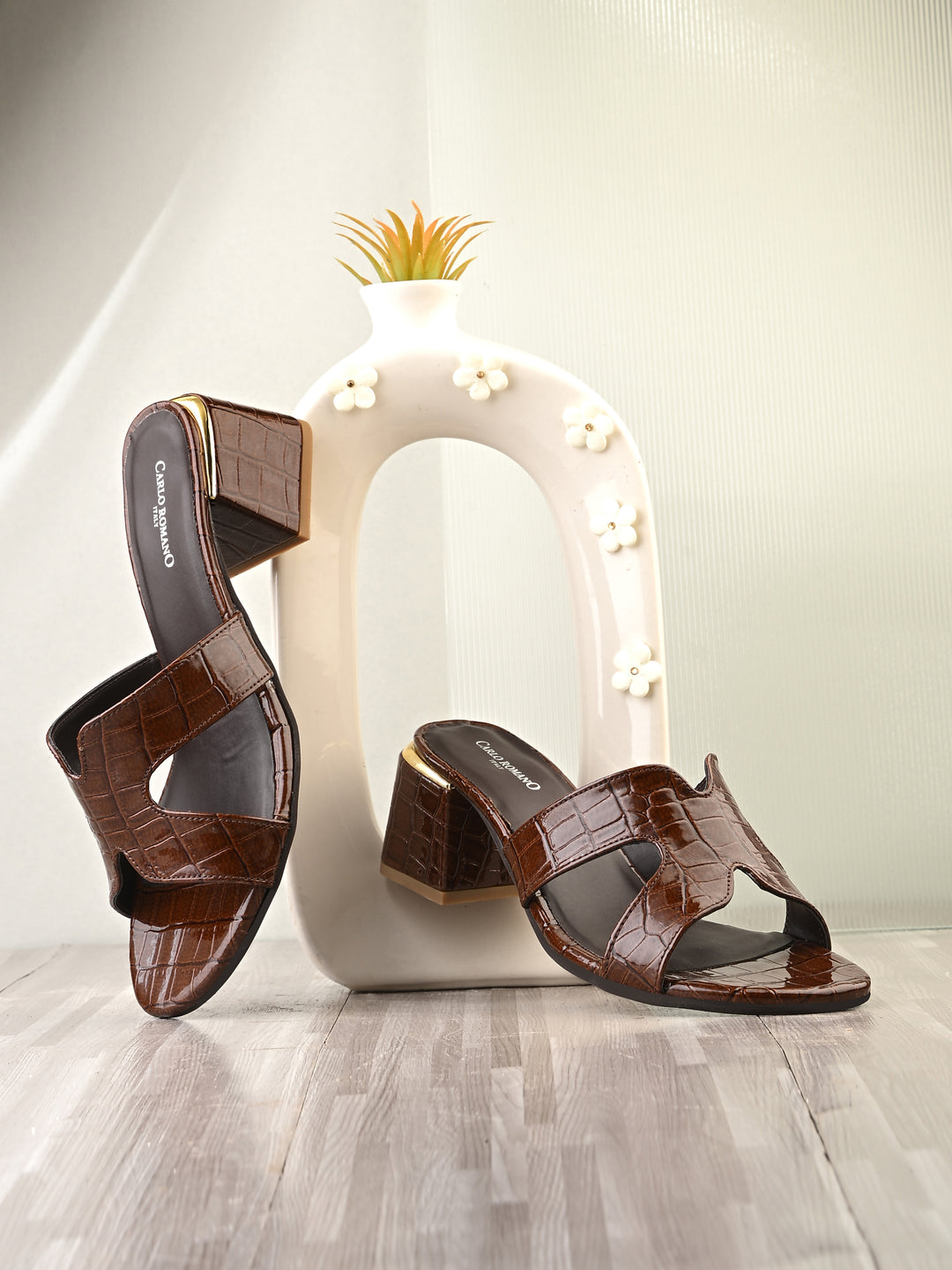 CARLO ROMANO VEGAN LEATHER CROCO PRINTED SLIPPER FOR WOMEN