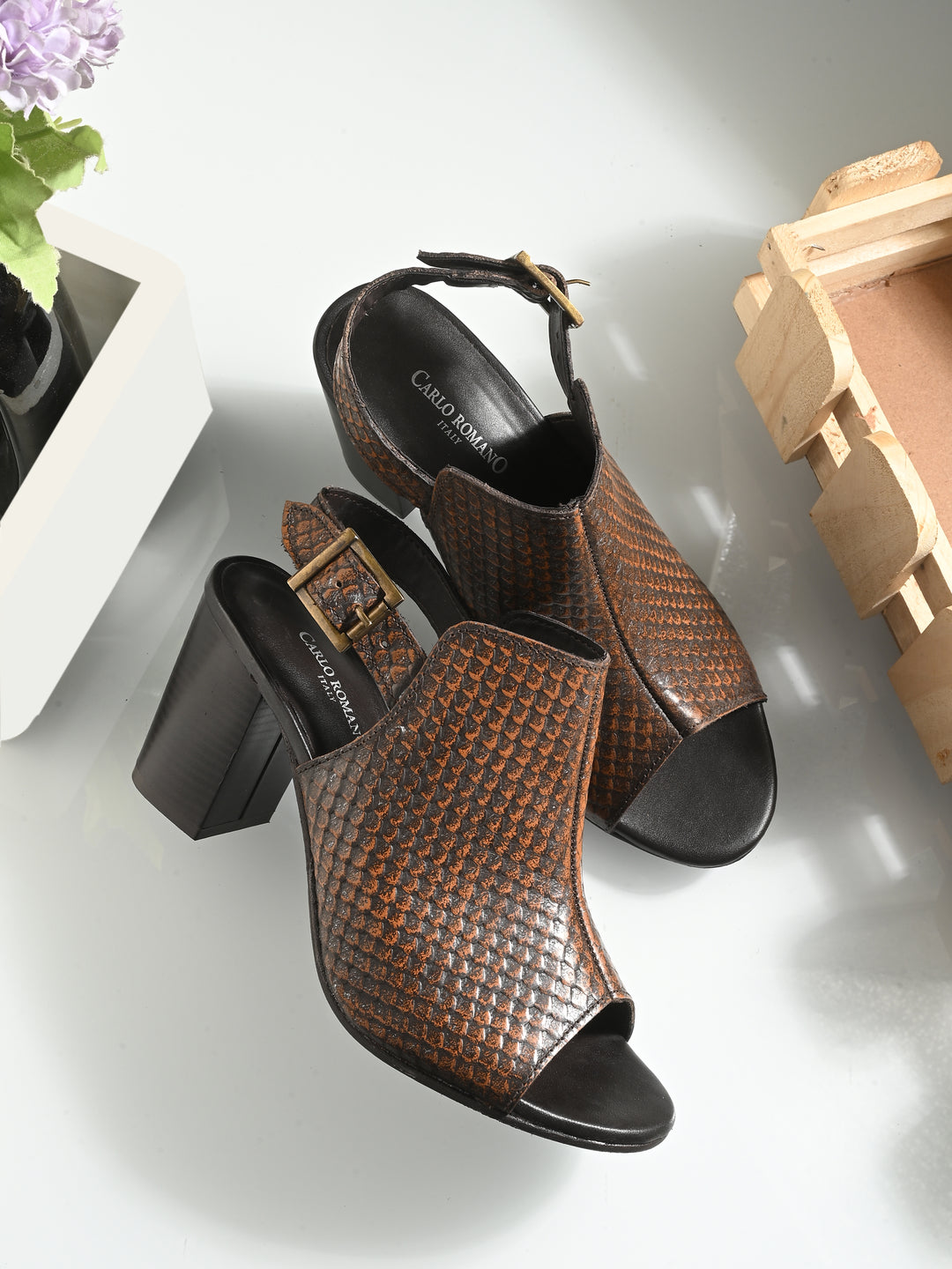 WOMEN'S GENUINE LEATHER SANDAL