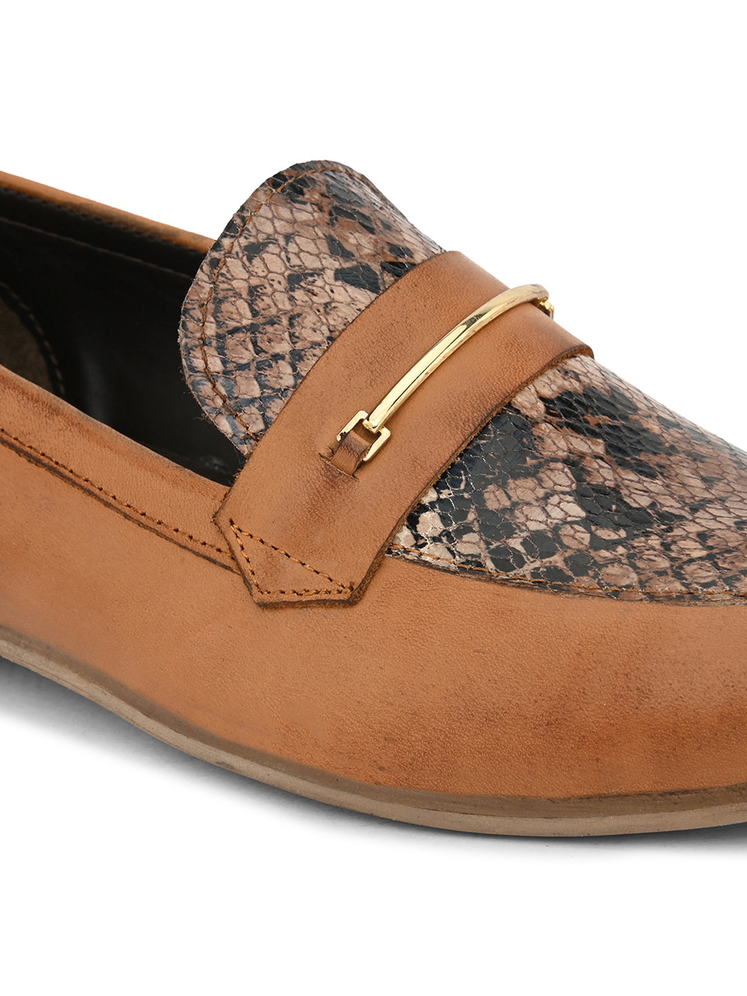 CARLO ROMANO BY WASAN BROWN COLOUR MOCCASIN SHOE FOR WOMEN