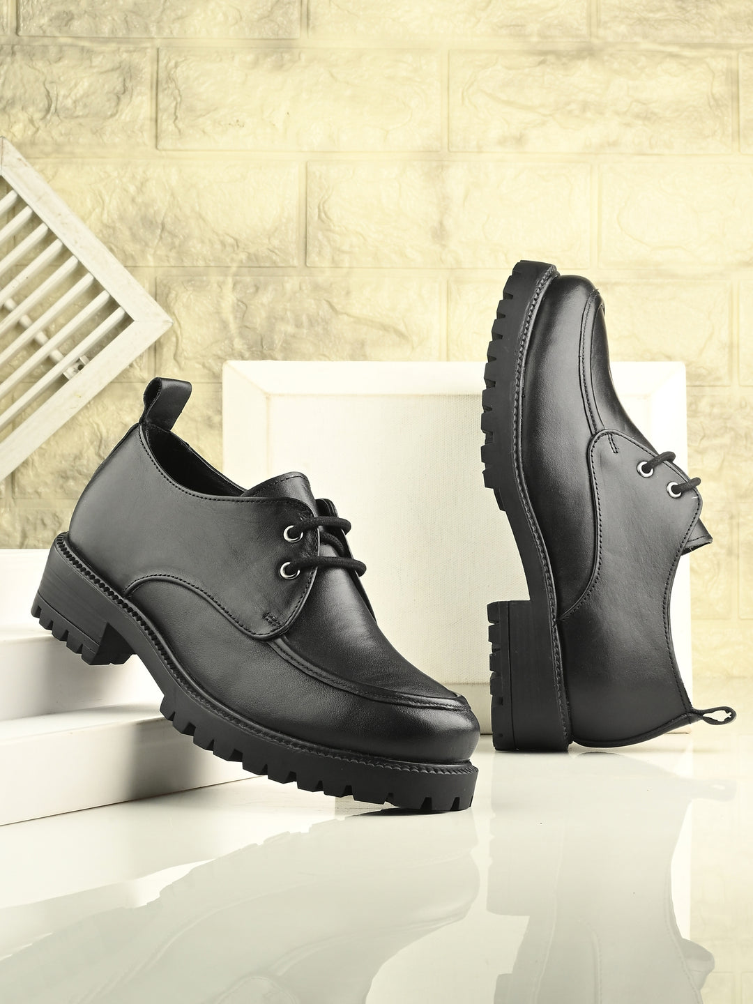 CARLO  ROMANO BY WASAN WOMEN'S GENUNIE LEATHER BLACK COLOUR LACE UP SHOE