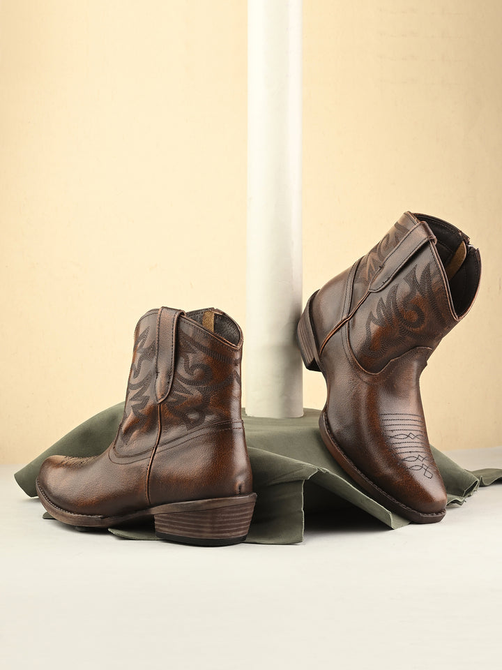 CARLO ROMANO BY WASAN WOMEN'S GENUINE BRUSH OFF LEATHER ANKLE BOOT