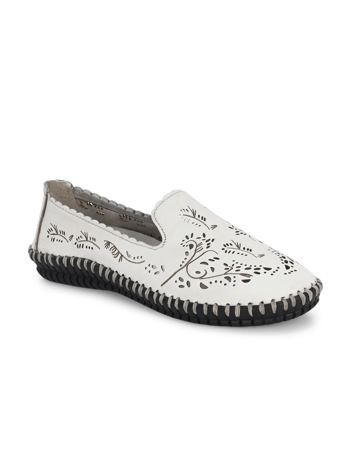 CARLO ROMANO BY WASAN GENUINE LEATHER WITH TEXTURE MOCCASIN SHOES FOR WOMEN