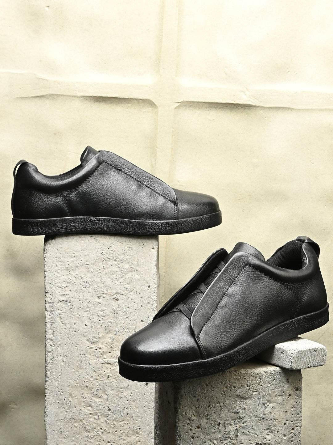 CARLO ROMANO BY WASAN GENUINE LEATHER SNEAKER FOR MEN