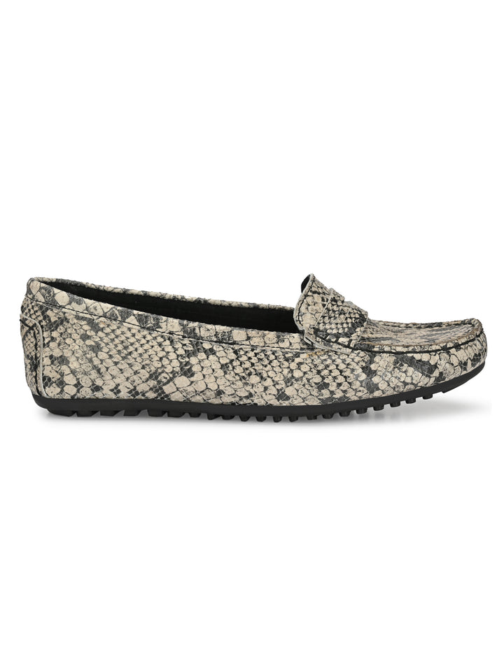 Women's Foil Slip on Casual Loafer Moccasin